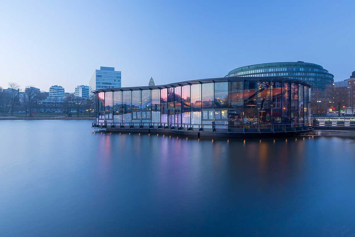 Floating Restaurants: The Next Trend in Hospitality Industry